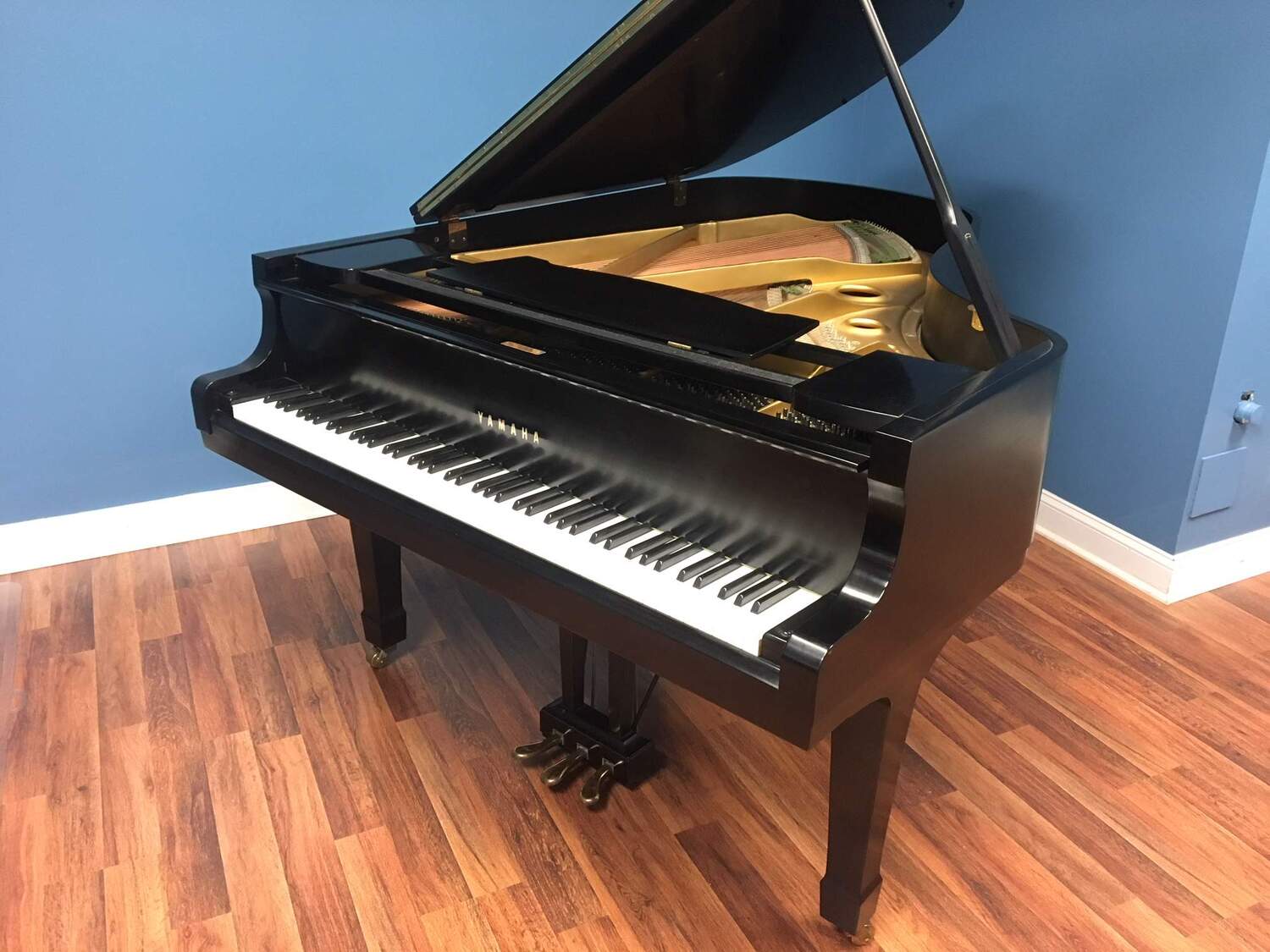 6'1 Yamaha G3 Grand Piano
