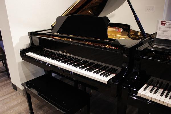 Young Chang G-185 Grand Piano
