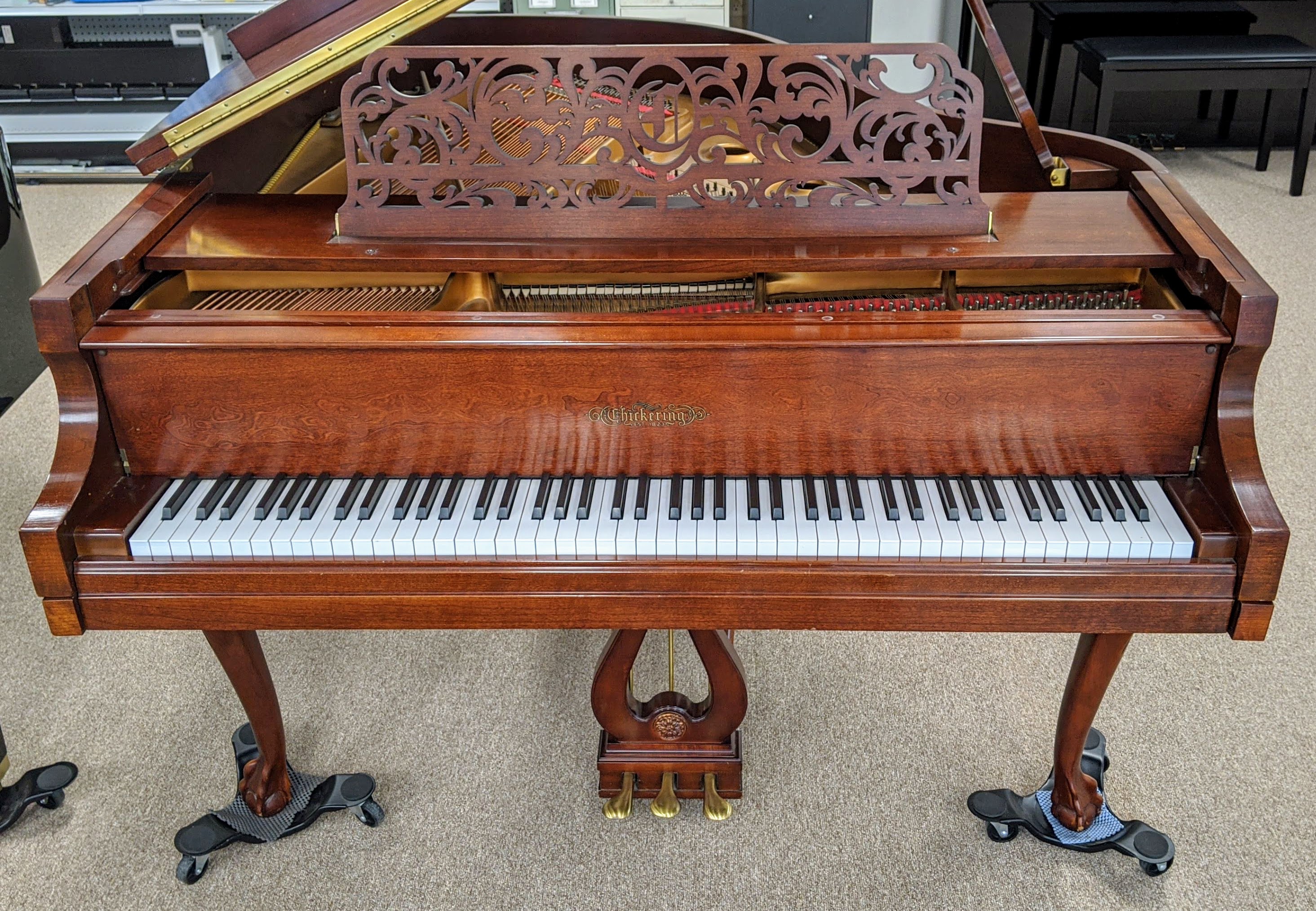 Chickering Chippendale 5'6" grand 