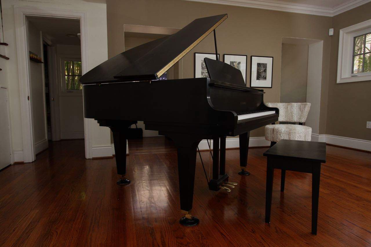 Satin Kawai Baby Grand