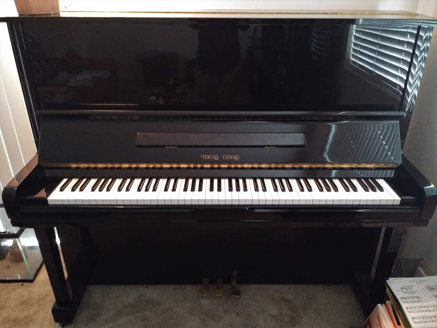 Young Chang E-131 1998 52" Upright **Low Price/Quick Sale**