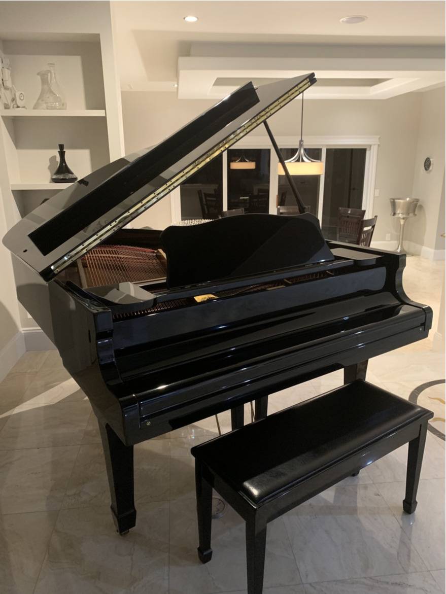 Young Chang Grand Piano 6'1 Excellent Condition