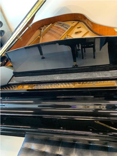 SEMI CONCERT GRAND HEINTZMAN