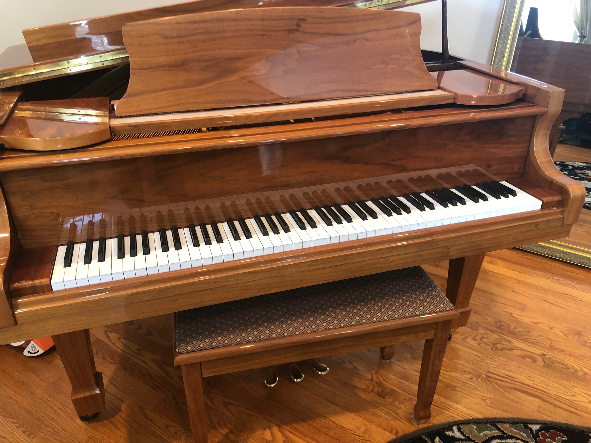 Beautiful Baby Grand Piano, perfect condition!