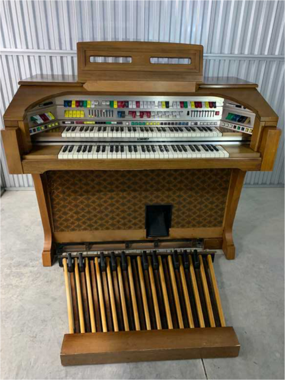 Lowrey Celebrity C500 Organ