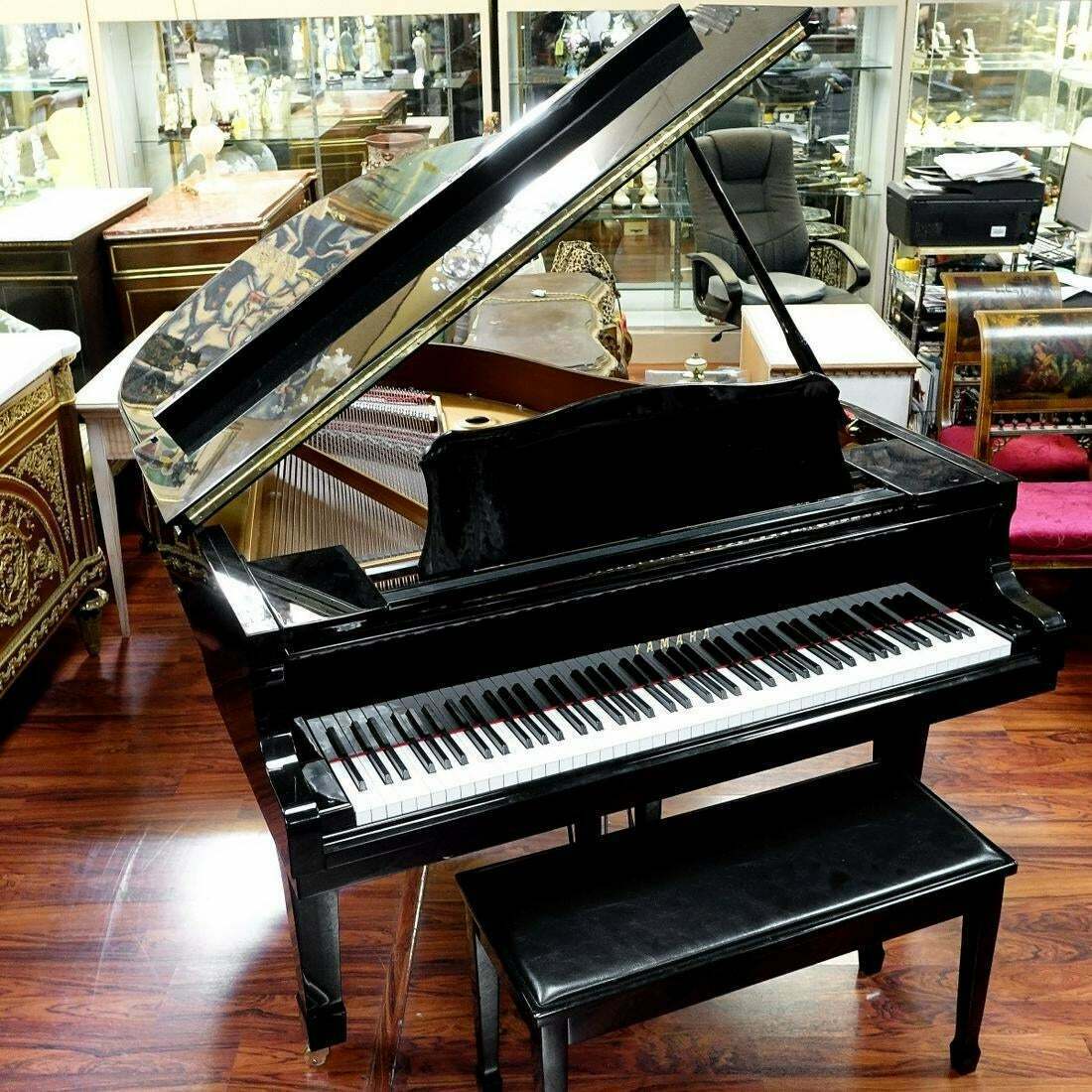 Yamaha 5'8 model C 2 grand piano